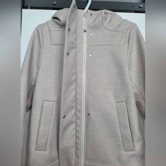 Lululemon Jacket - Picture 2 of 7